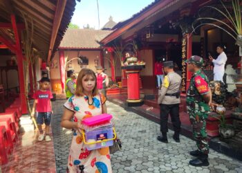 Terjunkan Puluhan Personel, Polres Gianyar Pengamanan Imlek di Konco Cong Po Kong Bio