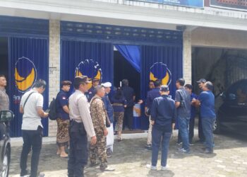 Personil Polsek Bangli Atensi Giat Rapat Internal DPD Partai Nasdem