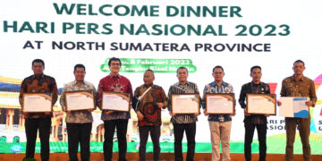 Pangdam I/BB Terima Penghargaan Tokoh Peduli PWI