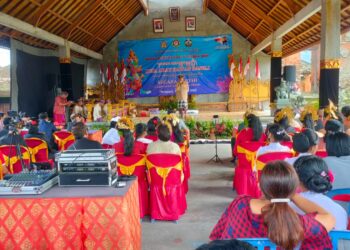 Personil Polsek Bangli Amankan Kegiatan Pembukaan Bulan Bahasa Bali V Tahun 2023
