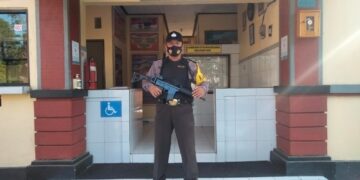 Hari Libur, Anggota Jaga Polsek Kubu Perketat Pengamanan Markas Waspada Aksi Kejahatan