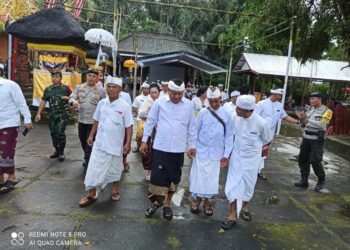 Polsek Sukawati Amankan Giat Kunjungan Bupati Gianyar Ke Batubulan Kangin