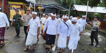 Polsek Sukawati Amankan Giat Kunjungan Bupati Gianyar Ke Batubulan Kangin