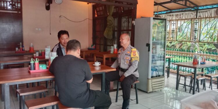 Jelang Hari Raya Isra Miraj Bhabinkamtibmas Sambangi Ketua PHBI Gianyar