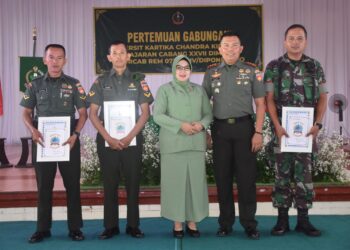 Babinsa Berprestasi Terima Penghargaan Dandim 0707/Wonosobo
