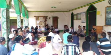 Gelar Jum’at Curhat, Kapolsek Kenduruan Polres Tuban: Mengurus Surat Keterangan Kehilangan Gratis