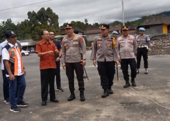 Kegiatan Pengamanan Kunjungan Gubernur Bali dan Kapolda Bali Ke Proyek Kawasan Pelindungan Suci Pura Besakih