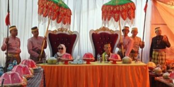 Raja Gowa Ziarah Kemakam Ibunda Sultan Hasanuddin, Ini Ungkapan Kades Punanga…!