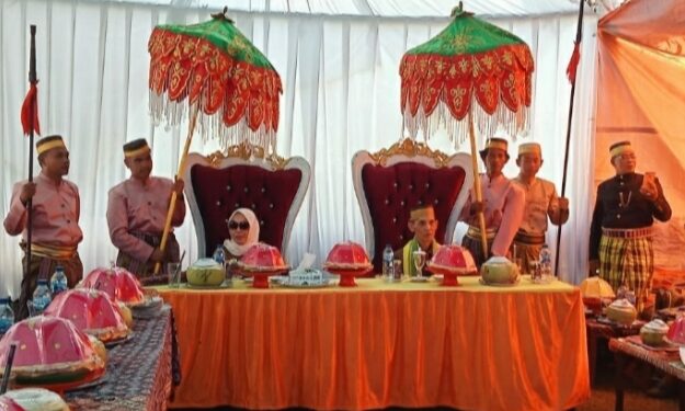 Raja Gowa Ziarah Kemakam Ibunda Sultan Hasanuddin, Ini Ungkapan Kades Punanga…!