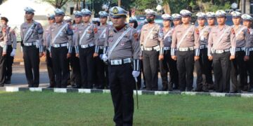 Kapolres Kendal AKBP Jamal Alam Pimpin Langsung Upacara Bendera Bulanan