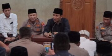 Polres Kediri Kota Gelar Peringatan Nuzulul Qur’an Dengan Pembicara Gus Kautsar