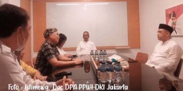Ketua Umum PPWI Wilson Lalengke Hadiri Bukber di Kantor DPD Partai Golkar Jakarta