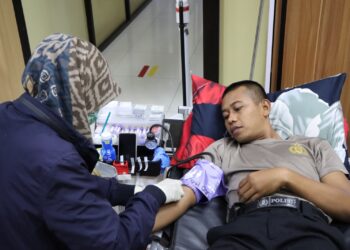 Polres Wonosobo Berkerja Sama dengan PMI Gelar Donor Darah untuk Memenuhi Kekurangan Stok Darah di Bulan Ramadhan