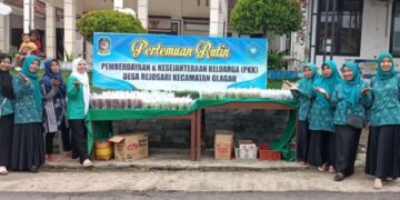 Menjelang Hari Raya Idul Fitri, Ibu – ibu PKK Desa Rejosari Bagi – bagi Takjil