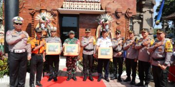 Permudah Masyarakat, Kapolda Bali Lepas Delapan Bus Program Mudik Gratis