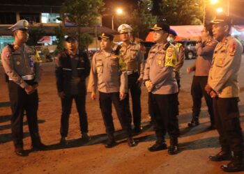 Kapolres Karangasem Cek Pelabuhan Padangbai yang Mulai Dipadati Pemudik