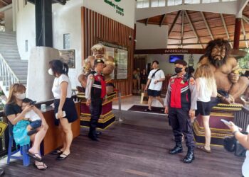 Beri Rasa Aman Kepada Wisatawan, Polsek Ubud Gelar Patroli Dialogis di Objek Wisata Monkey Forest
