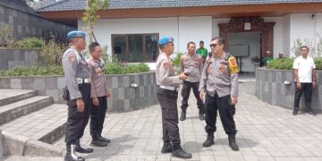 Kapolres Karangasem Pastikan Akses Kendaraan Pemedek Menuju dan dari Pura Besakih Lancar