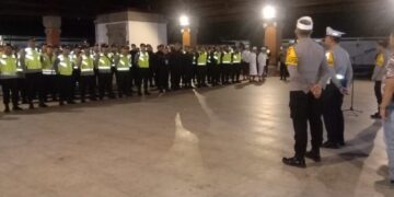 Karo Ops Polda Bali Pimpin Apel Konsolidasi Pengamanan Karya Ida Bethara Turun Kabeh di Pura Besakih