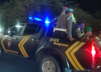 Sinergitas TNI – Polri, Kapolsek Gianyar Pimpin Patroli