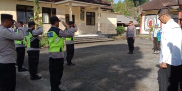 Kapolsek Rendang Pimpin Apel Pagi Kesiapan Pelaksanaan Tugas Antisipasi May Day