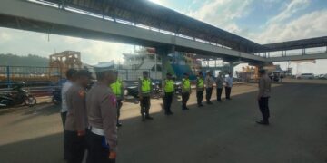 Apel Pagi Personil yang Tersprin KRYD di Pelabuhan Padangbai di Pimpin Kapolsek Padangbai