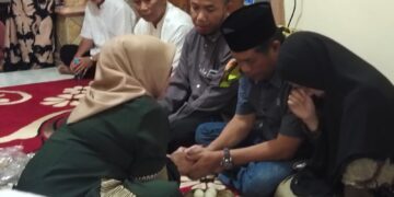 Wabub Labuhanbatu Beri Kejutan kepada Ketua PKB Umar Lubis Jelang Keberangkatan ke Tanah Suci