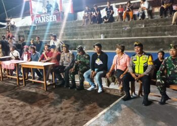 Personil Polsek Gianyar Pengamanan Pertandingan Final Turnamen Bola Voli Panser Cup V Tahun 2023