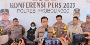 Polres Probolinggo Ungkap Kasus Pembakaran Mobil di Kotaanyar, Komplotan Pelaku Berhasil Diamankan