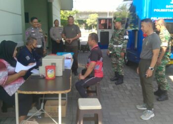 Pelayanan Perpanjangan SIM Keliling Cak Bhabin Sasar Makorem 084 Bhaskara Jaya