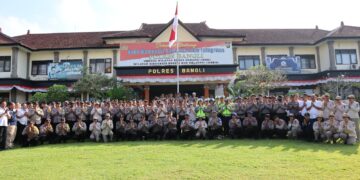 Waka Polres Bangli Pimpin Giat Apel Jam Pimpinan dan Pelepasan Anggota Purna Tugas