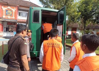 Satuan Samapta Polres Bangli Kawal Pelaksanaan Sidang Guna Keamanan
