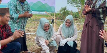 Royal Centre Foundation Gelar Peletakan Batu Pertama Pembangunan Asrama Santri Ponpes As-Shofa Rajeg Banten