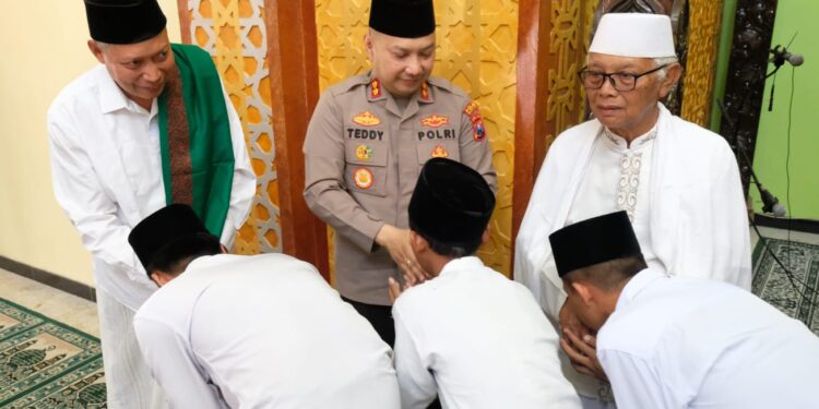 Pererat Silaturahmi, Kapolres Kediri Kota Laksanakan Safari Sholat Jum’at