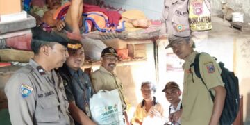 Warga Sakit Stroke, Polres Karangasem Berikan Bantuan