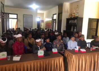 Waspadai Tindak Pidana Perdagangan Orang, Polsek Kintamani bersama Bendesa Adat Ikuti Virtual Meeting