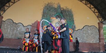 Sambut Hari Bhayangkara Ke 77, Polres Kediri Kota Gelar Lomba Jaranan Pego