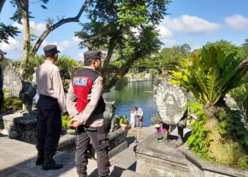 Patroli Polsek Abang Melakukan Pemantauan Kegiatan Masyarakat di Obejk Wisata Tirta Gangga