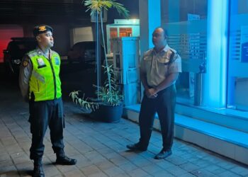 Laksanakan Patroli ATM Guna Antisipasi Kejahatan Skimming Anggota Polsek Sidemen di Pimpin Pawas
