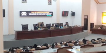 DPRD Sampang Menggelar Paripurna Agenda PU Faraksi dan PU Bupati