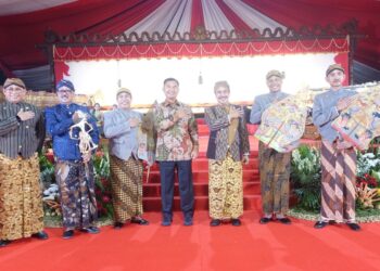 Pagelaran Wayang Kulit HUT Bhayangkara Kembali Cetak Rekor MURI