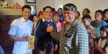 Bantu Pengungsi Bencana Klungkung, Gerindra Berikan Sembako dan Uang Tunai