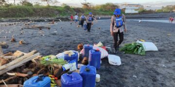Peristiwa Boat Terbalik di Pantai Keramas