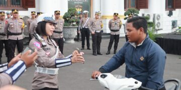 Inovatif, Polrestabes Surabaya Terapkan Aplikasi ETSP pada Operasi Patuh Semeru 2023