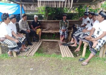 Bhabinkamtibmas Sambangi Warga Dialogis Kamtibmas Cegah Gangguan Kamtibmas