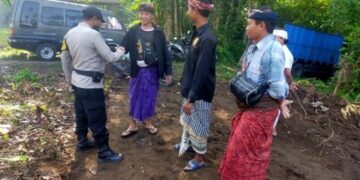 Sambang, Bhabinkamtibmas Memberikan Himbauan Kamtibmas Kepada Warga Masyarakat Desa Binaan