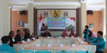 UBI Gelar Penyerahan Mahasiswa KKN Kelompok 2 Tahun 2023 di Desa Tembokrejo