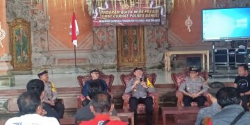 Polsek Tembuku Dampingi Polres Bangli Gelar Jum’at Curhat di Balai Wantilan Adat Bangbang