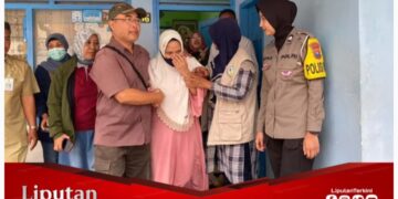 Komitmen Perhatian Kepada Masyarakat, Polwan Polisi RW Polresta Malang Kota Evakuasi Pasien ODGJ