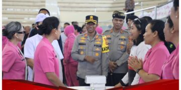 Wujudkan Bali Zero Rabies, Bhayangkari Cabang Klungkung Gelar Vaksinasi Gratis